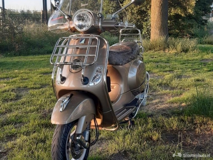 Vespa Lx 50 2012 Goud Beige